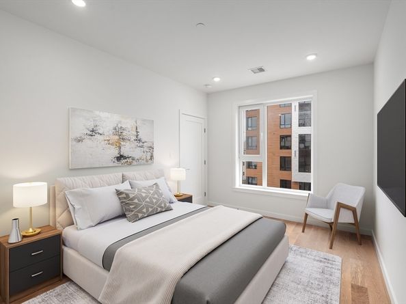 267 Old Colony 402, Boston MA 02127