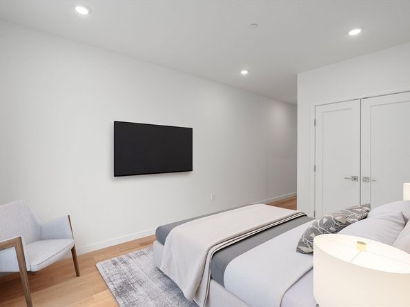 267 Old Colony 402, Boston MA 02127