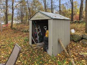 31 Kelton St, Athol MA 01331