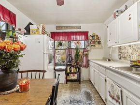 31 Kelton St, Athol MA 01331