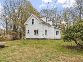 31 Kelton St, Athol MA 01331