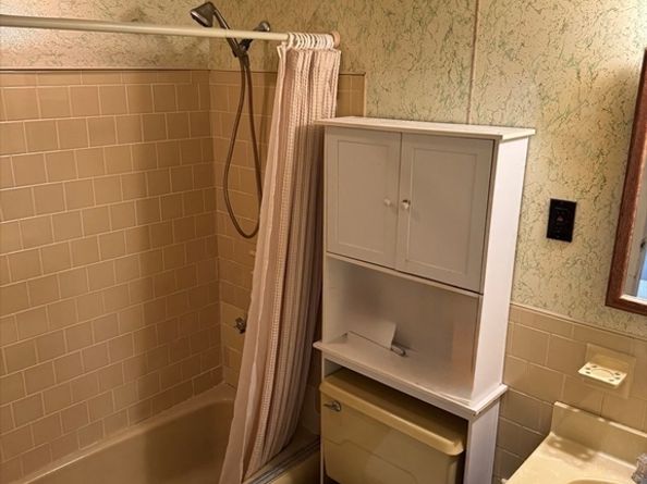 122 Sinclair Rd, Brockton MA 02302