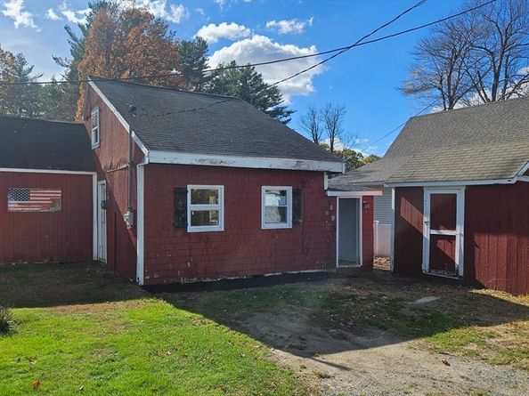 18 Laurel Ave, Sterling MA 01564