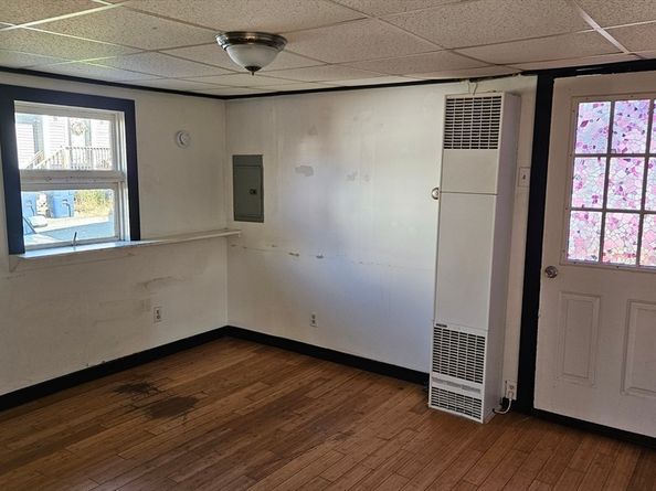 18 Laurel Ave, Sterling MA 01564