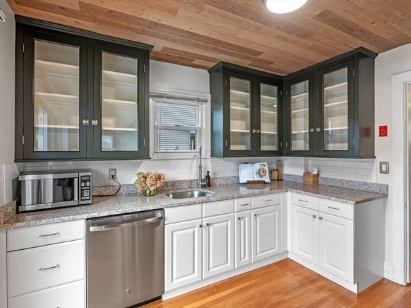 16 Lyman St, Beverly MA 01915