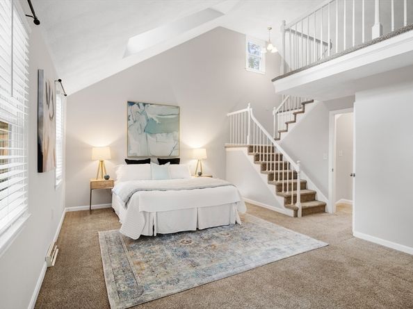 730 Wellman Ave 730, Chelmsford MA 01863