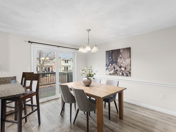 730 Wellman Ave 730, Chelmsford MA 01863