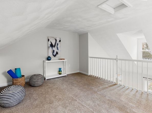 730 Wellman Ave 730, Chelmsford MA 01863