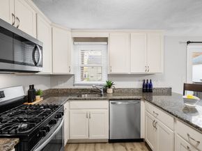 730 Wellman Ave 730, Chelmsford MA 01863