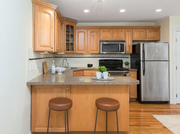 36 Sciarappa St, Cambridge MA 02141