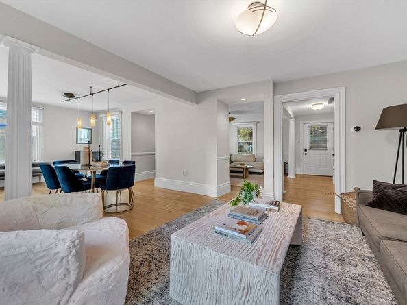 266 Langley Rd 1, Newton MA 02459