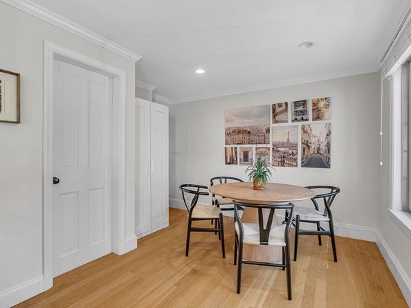 266 Langley Rd 1, Newton MA 02459