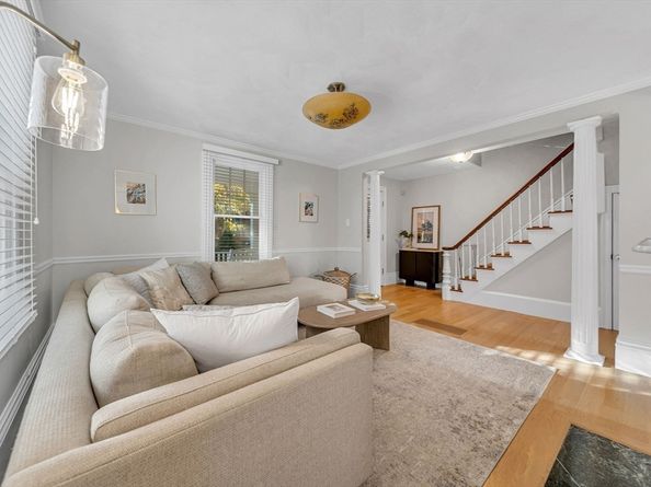 266 Langley Rd 1, Newton MA 02459