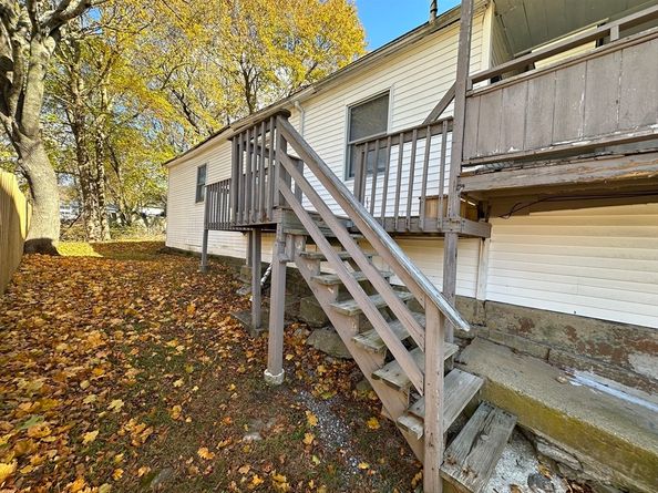 6-10 Walcott St, Southbridge MA 01550