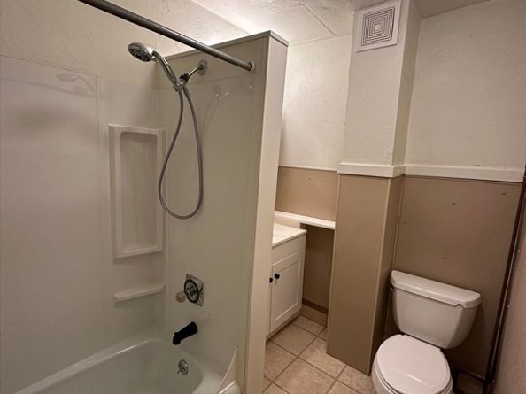 6-10 Walcott St, Southbridge MA 01550