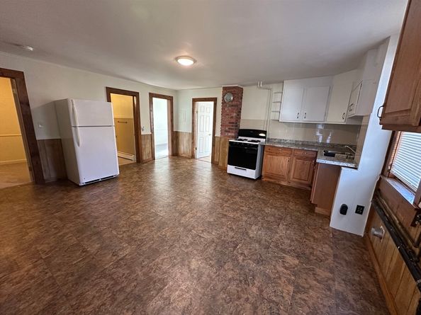 6-10 Walcott St, Southbridge MA 01550