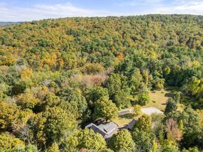 16 Summit Ave, Sturbridge MA 01518