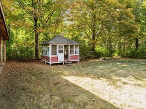 16 Summit Ave, Sturbridge MA 01518