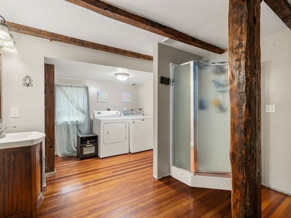 16 Summit Ave, Sturbridge MA 01518