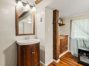 16 Summit Ave, Sturbridge MA 01518