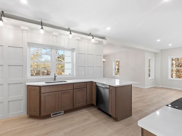 1234 State Rd 1, Plymouth MA 02360