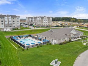 2 Codman Way 104, Westborough MA 01581