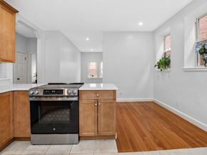 3 Englewood Ave 9, Brookline MA 02445