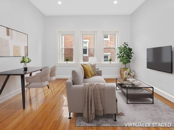 3 Englewood Ave 9, Brookline MA 02445