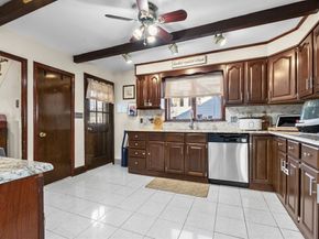 65 Poplar St, Gloucester MA 01930