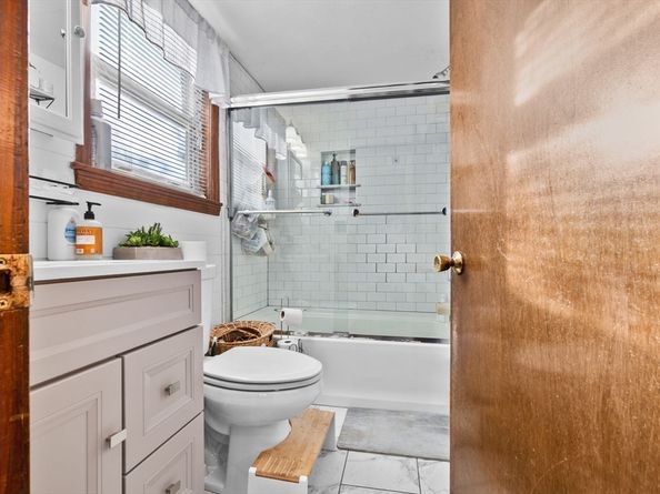 65 Poplar St, Gloucester MA 01930