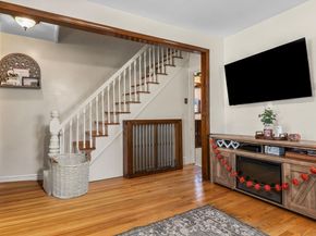 65 Poplar St, Gloucester MA 01930