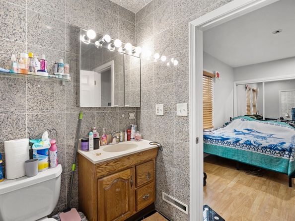 39 Centre St, Lynn MA 01905