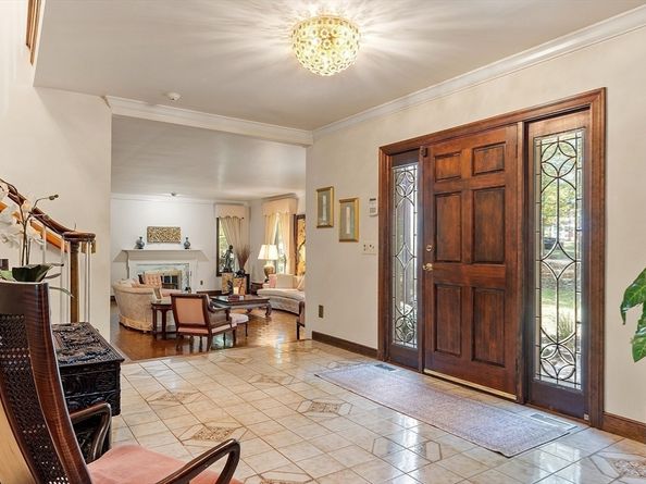 35 Bonny Ln, North Andover MA 01845