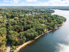 35 Bonny Ln, North Andover MA 01845