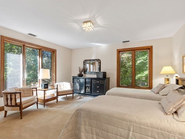 35 Bonny Ln, North Andover MA 01845