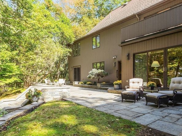 35 Bonny Ln, North Andover MA 01845