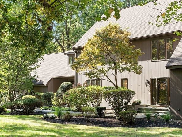 35 Bonny Ln, North Andover MA 01845