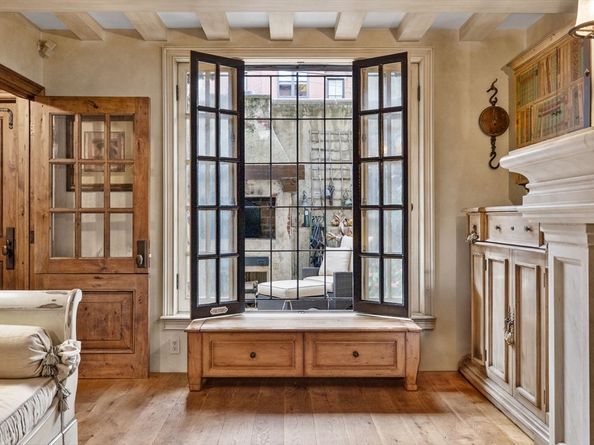 357-359 Beacon St 2, Boston MA 02116