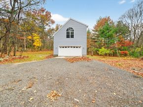 395 High St, Uxbridge MA 01569