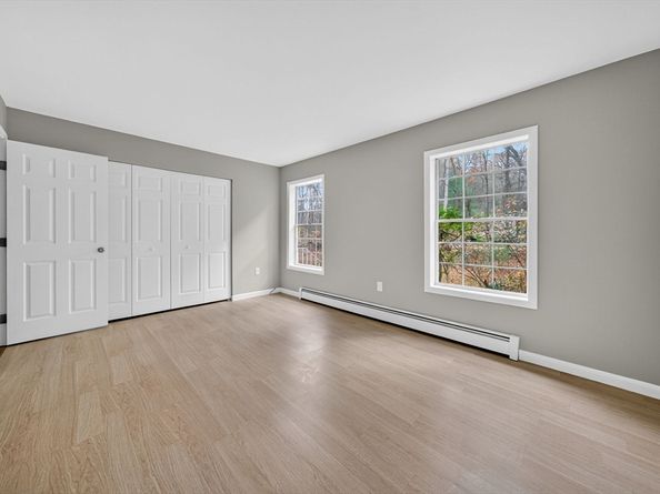 395 High St, Uxbridge MA 01569