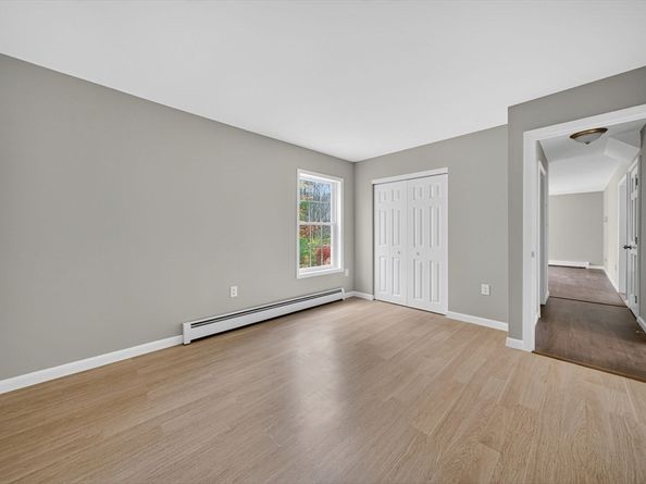 395 High St, Uxbridge MA 01569