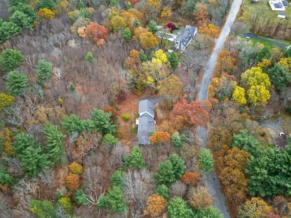 395 High St, Uxbridge MA 01569