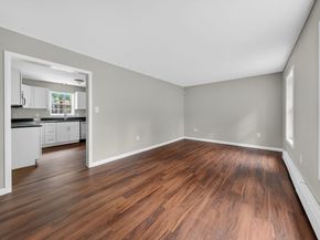 395 High St, Uxbridge MA 01569