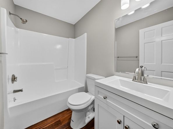 395 High St, Uxbridge MA 01569