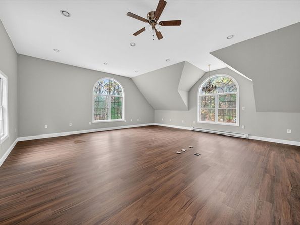 395 High St, Uxbridge MA 01569