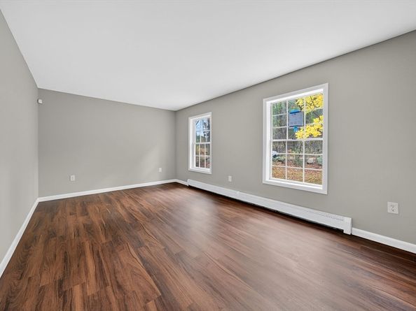 395 High St, Uxbridge MA 01569