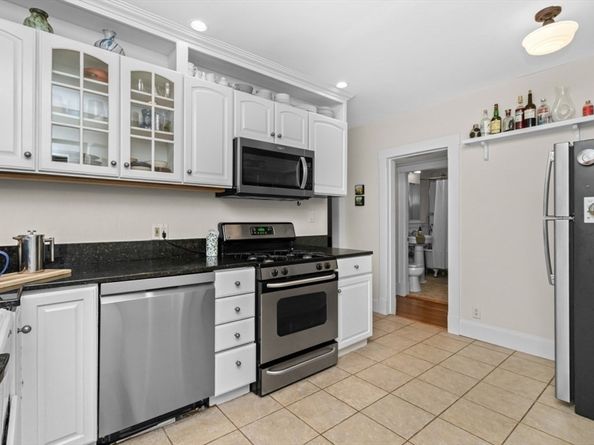 31 Chilton 1, Cambridge MA 02138