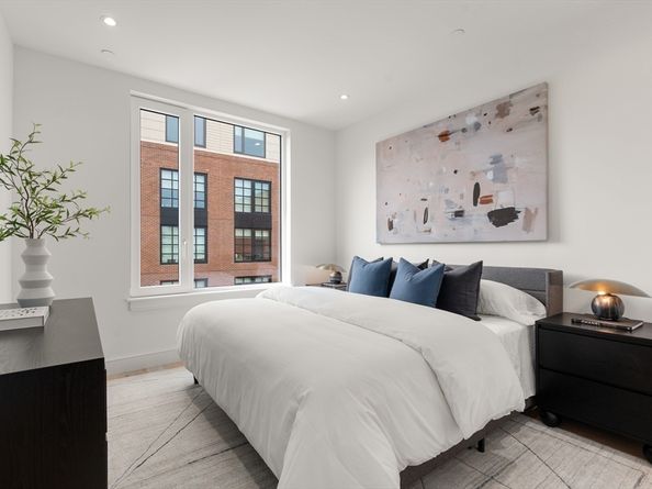 595 Albany St 201, Boston MA 02118