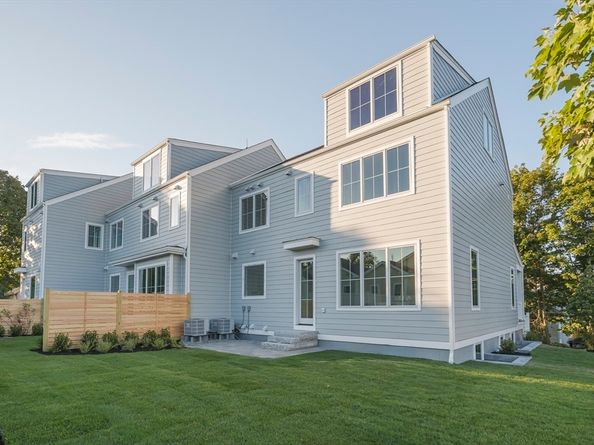 15-17 Jewett Pl 2, Newton MA 02458