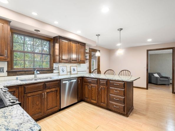 397 Stow Rd, Marlborough MA 01752